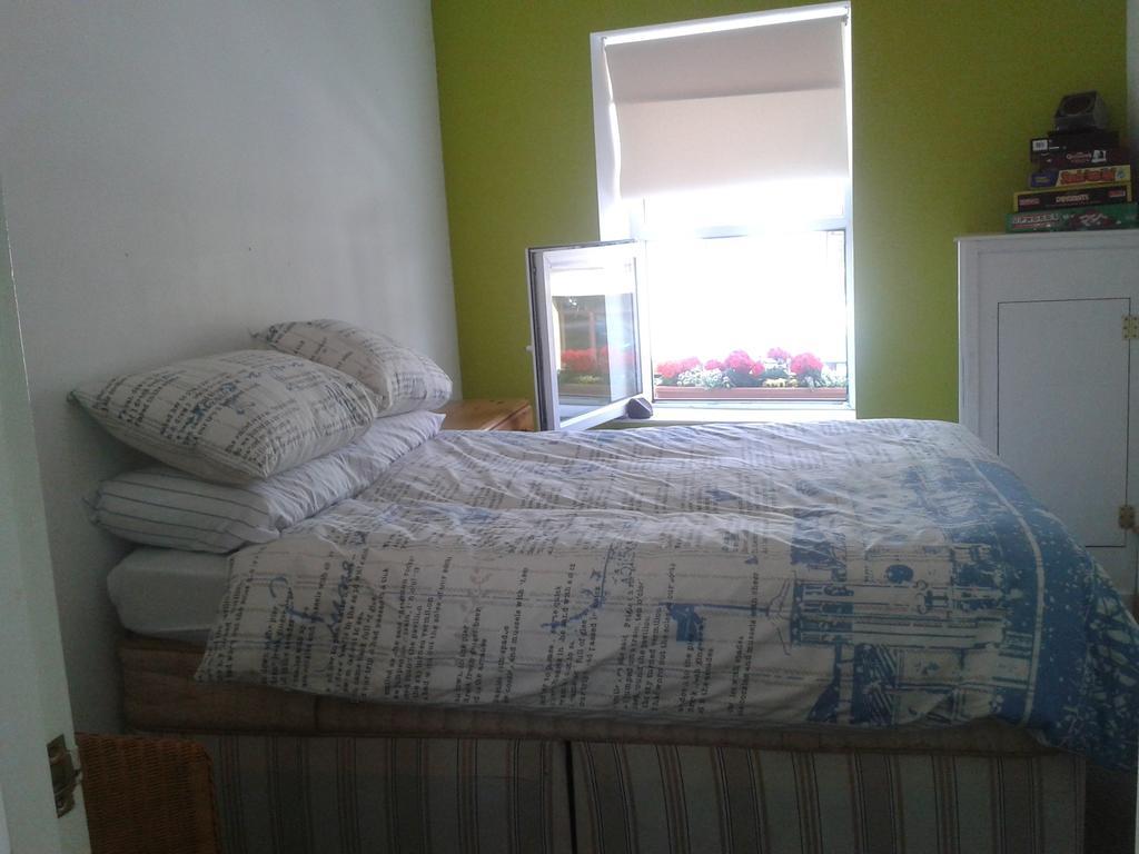 The Crows Nest Holiday Home Burry Port Ruang foto