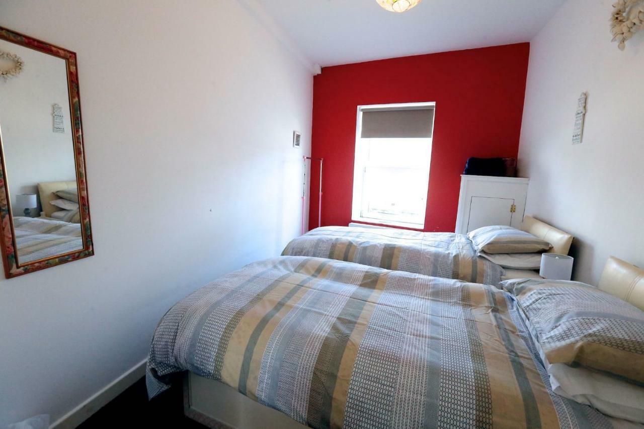 The Crows Nest Holiday Home Burry Port Bagian luar foto